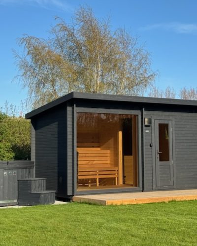 Sauna hytte med værelse