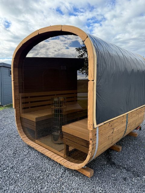 Eksklusiv 2,5 m POD Sauna i Termotræ – Udendørs sauna med panorama udsigt