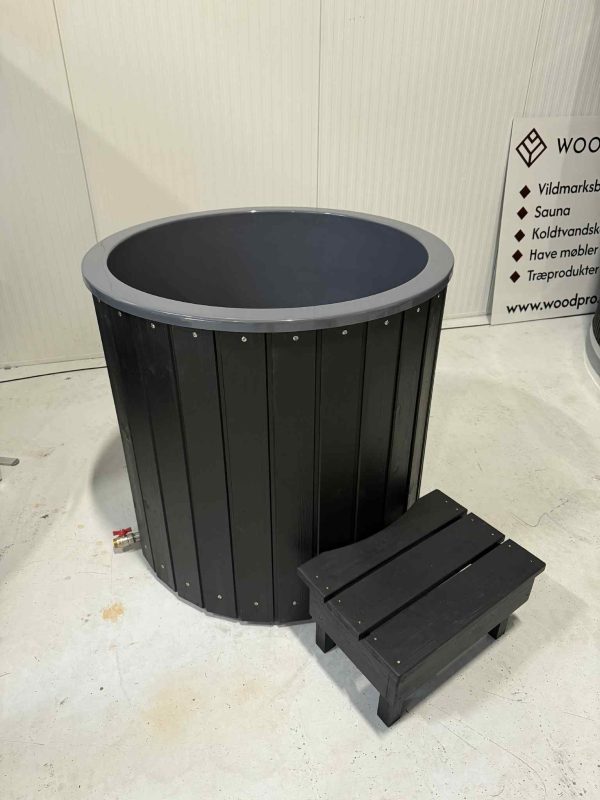 koldtvandskar med glasfiber indsat